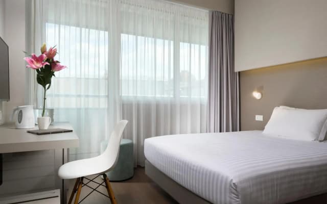Glance Hotel In Florence - photo 2