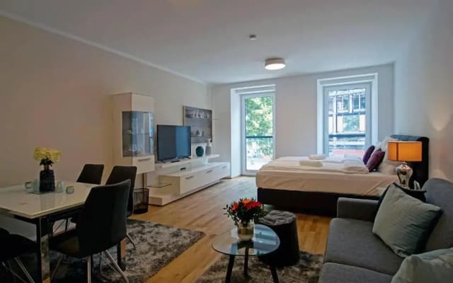 English Theater Apartment at Rathaus - photo 3