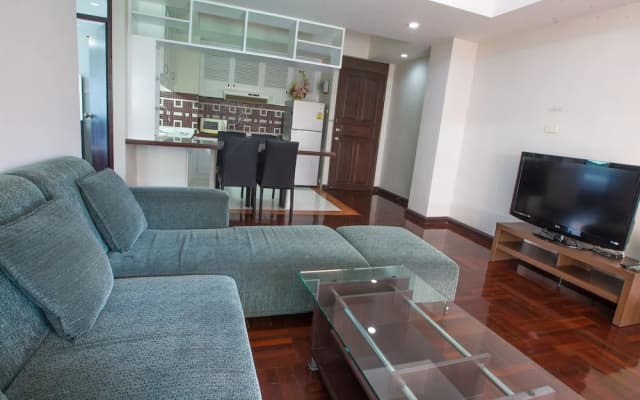 Le Vanvarothai Saladaeng Residence - photo 2