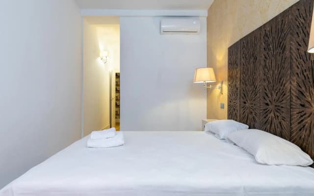 HOMEABOUT PREMIUM MALASAÑA Apartment - photo 2