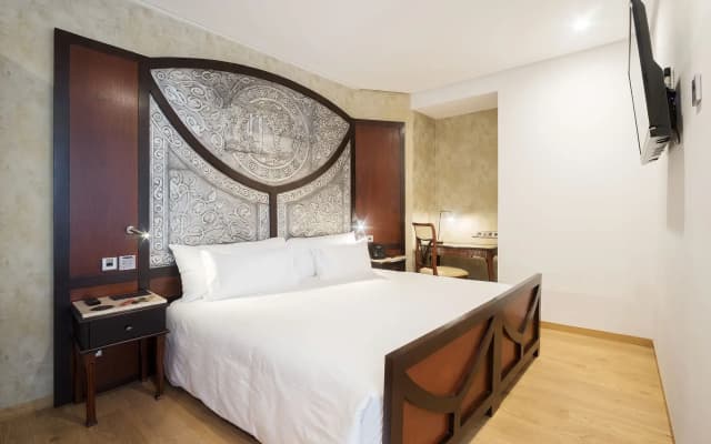 ICON Casona 1900 by Petit Palace - photo 4