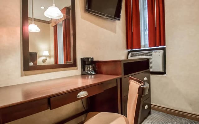 Clarion Hotel Park Avenue - photo 5