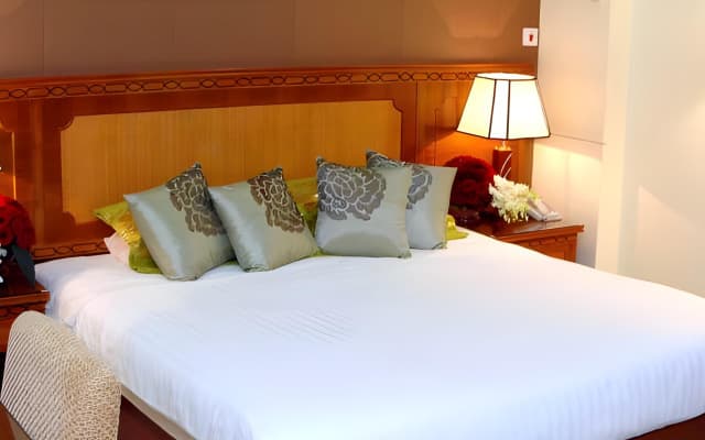 Al Muntazah Plaza Hotel - photo 4