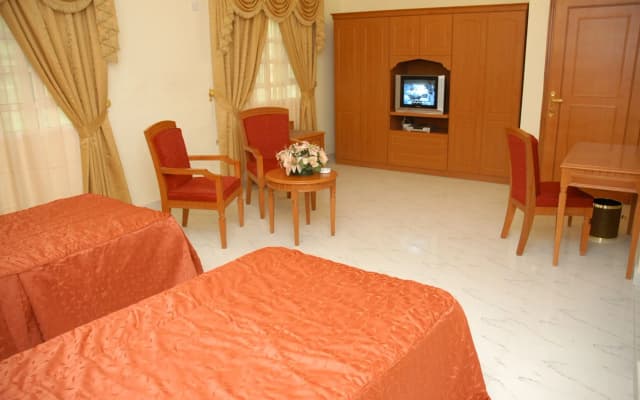 Super OYO 151 Manam 2 Hotel Apartment - photo 4