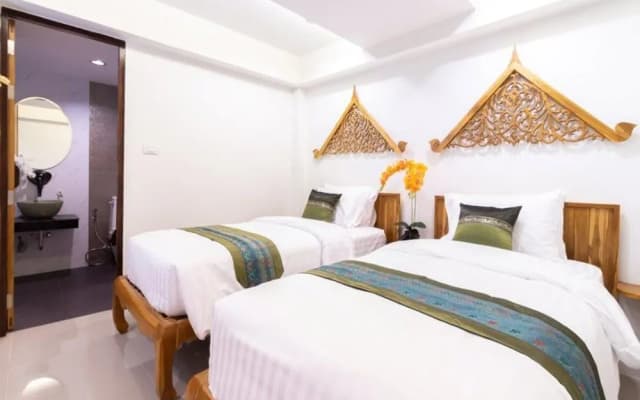Anumat Premium Budget Hotel - photo 4