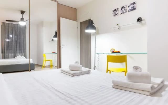 Colorful Boccaccio Apartment - photo 5