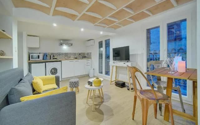 #31 Comfy place in the Old Town Balcony & AC 2Min to Beach - photo 4