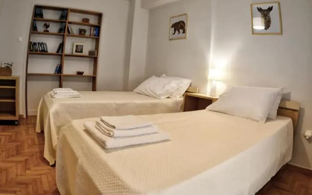 Top Koukaki Location 3rd floor 2bdr - photo 2