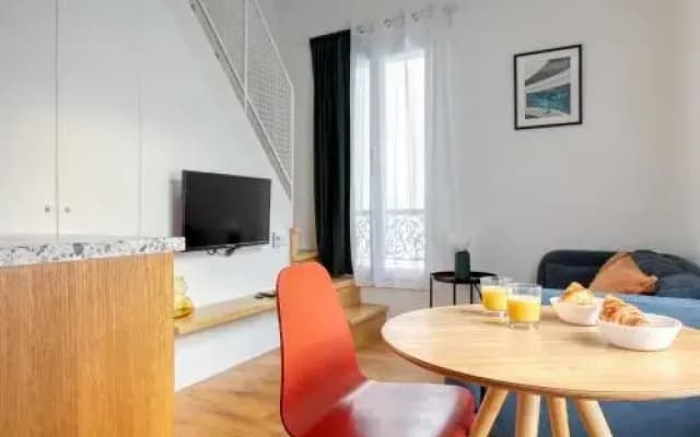 Cute and Bright Studio in a Courtyard-Montmartre(5) - photo 5