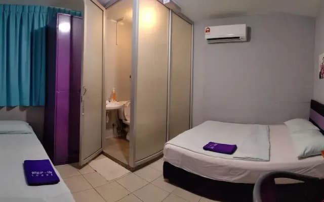 Step In Lodge Hostel - photo 4