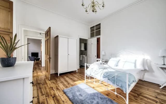 Cumberland - New Town Apartment - photo 4
