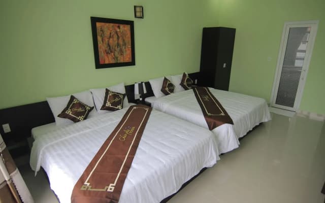 Chau Plus Homestay - photo 5