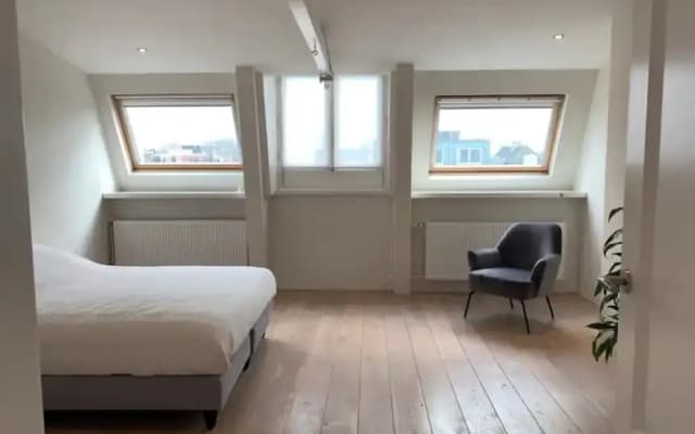 Bright Waterview Apartment - photo 5