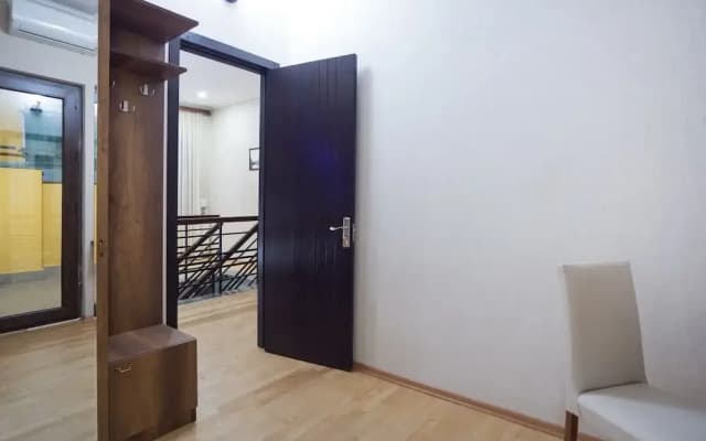Hotel 9 rooms - photo 5