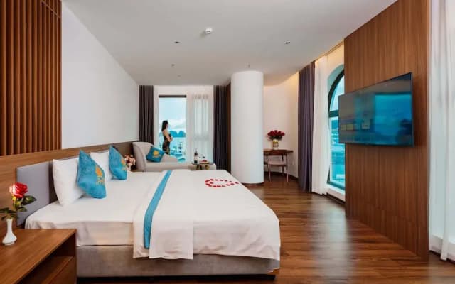 River Way Hotel Ha Long - photo 2