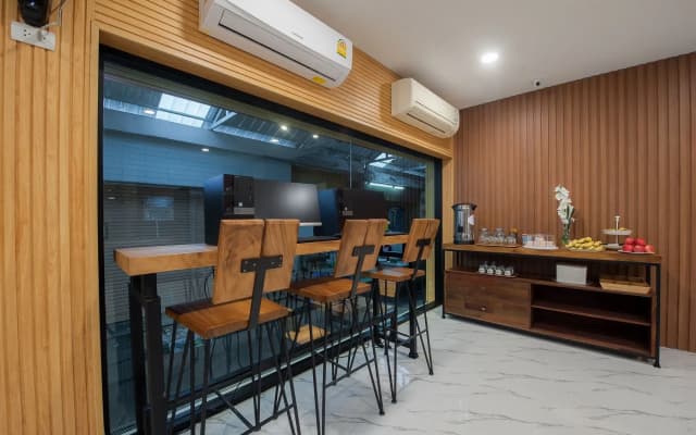 The Moon Night Hotel - photo 3