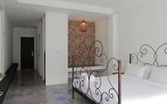 Surintra Boutique Resort - photo 3