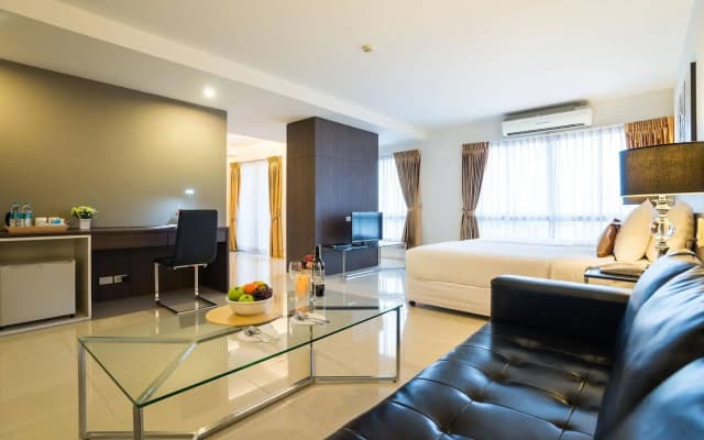 Beyond Suite Hotel - photo 4