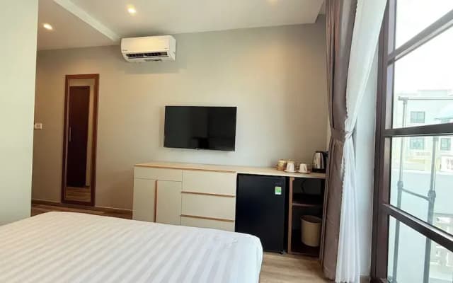 Sunset Marina Hotel - photo 3