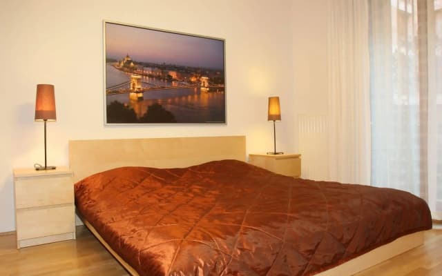 Adler Apartments - photo 2