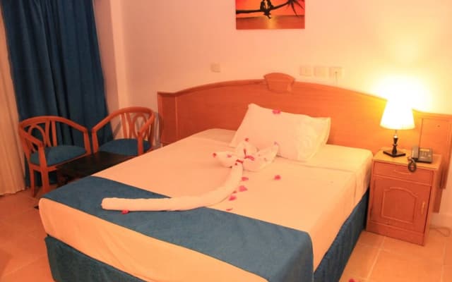 Grand Blue Hotels - photo 2