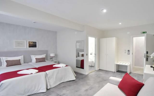 My Charm Lisbon Suites - photo 3