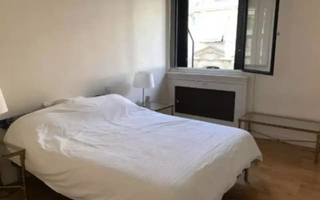 1 Bedroom Flat Near Eiffel Tower - photo 2