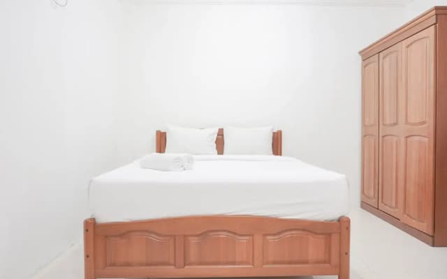 Fully Furnished And Comfy 2Br Apartment At Gajah Mada Mediterania - photo 2
