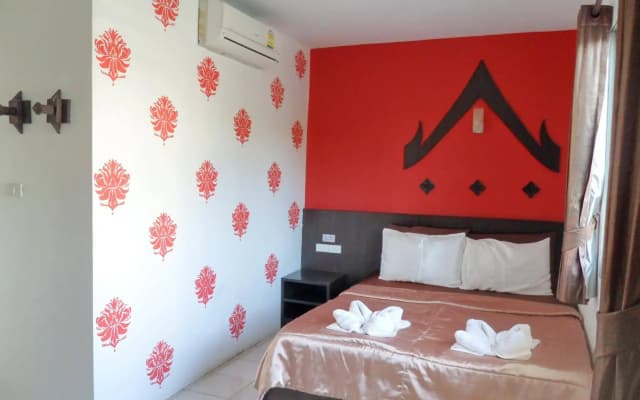 Baan Kanta Hotel - photo 2