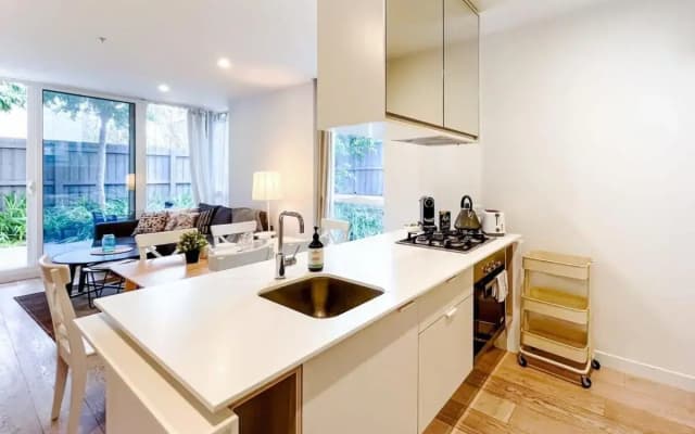 BPM Brighton APT with Garden LG1 - photo 5
