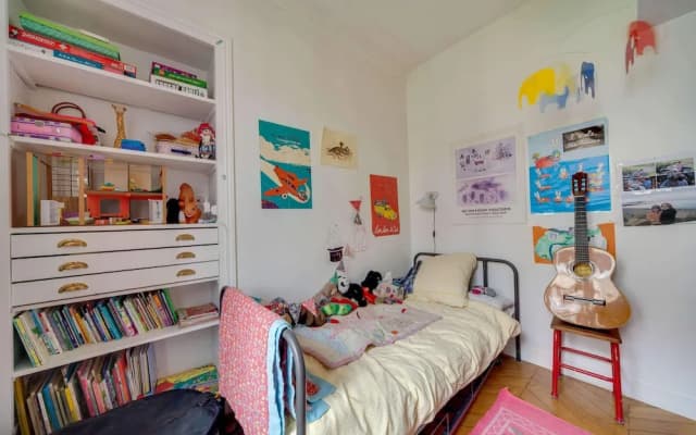 Typical Parisian Apartment Near "Le Palais des Glaces" - photo 2