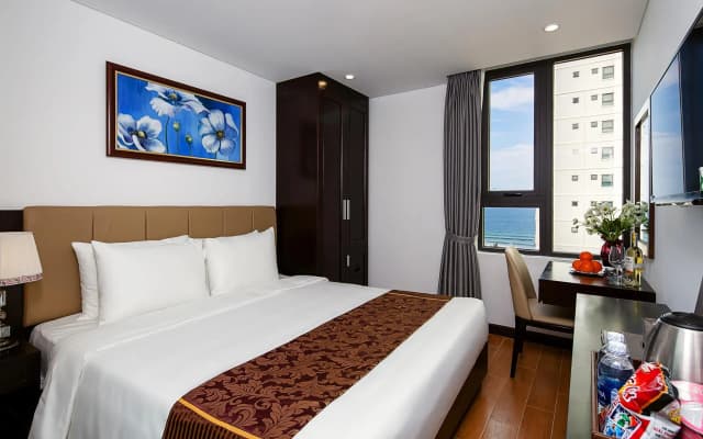 Golden Line Danang Hotel - photo 4
