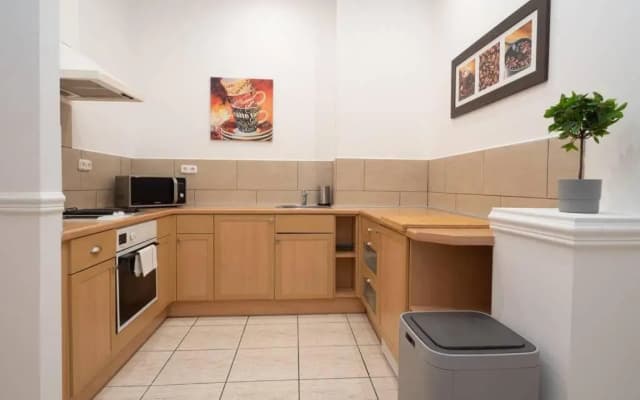 BEST located, 150 m2 5 bedrooms apt., - photo 2
