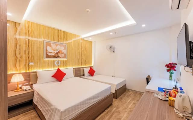 Moon Hotel Do Quang - photo 5