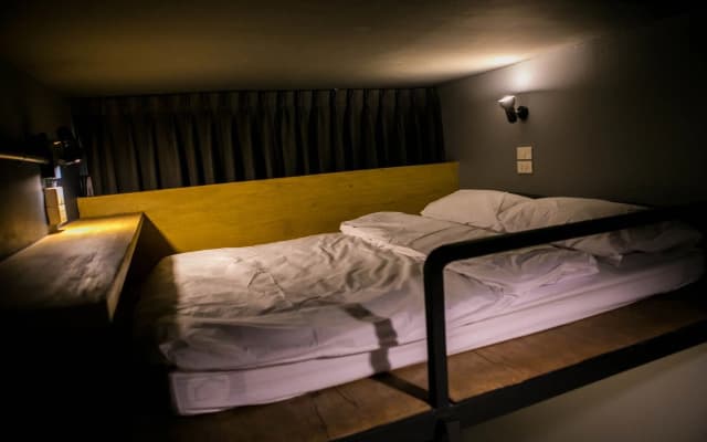 Silom Space Hostel - photo 3