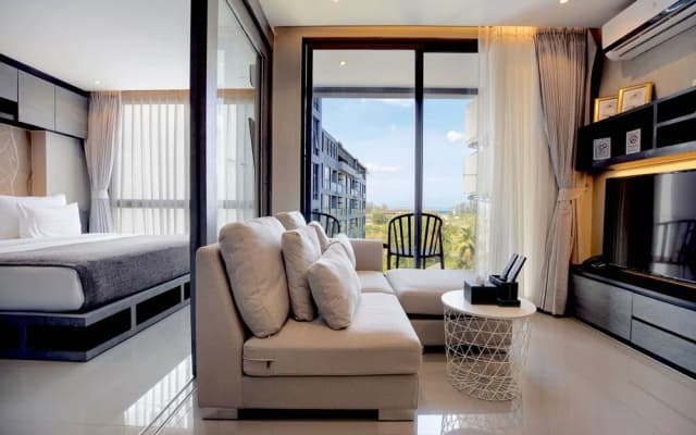 Tropical Sea View Suite B608 at Citygate - photo 5