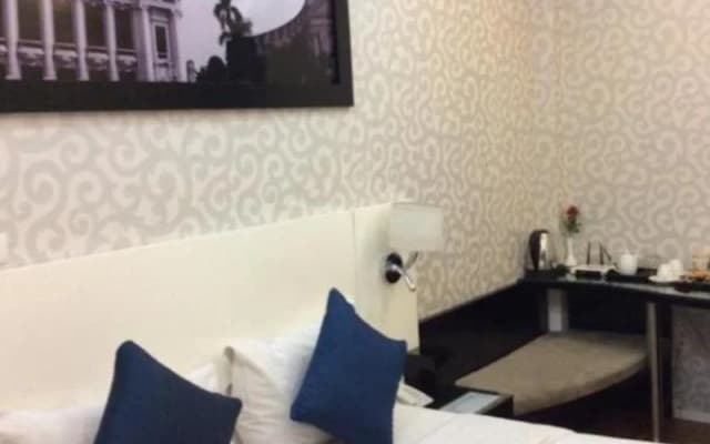 M Belle Hotel - photo 4
