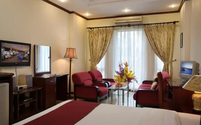 Aurora Central Hotel - photo 3
