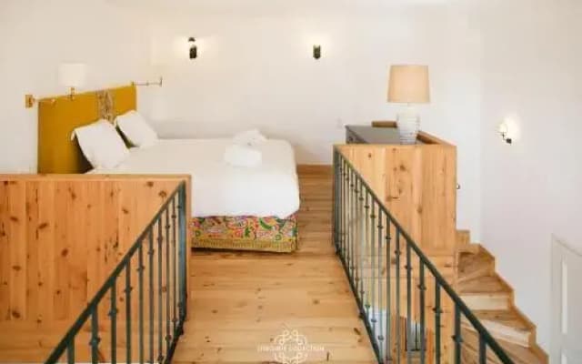 Old Town Deluxe Duplex Suite - photo 5