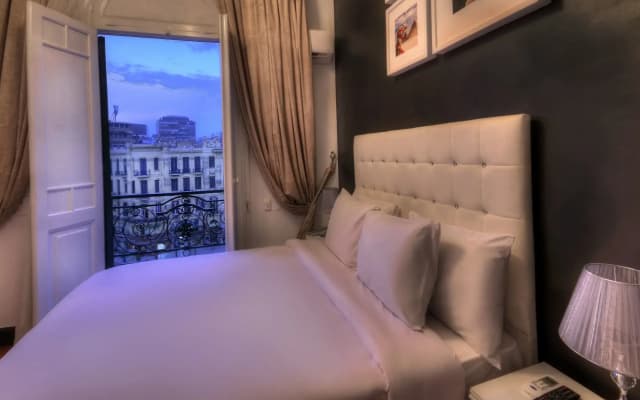 The Square Boutique Hotel - photo 2