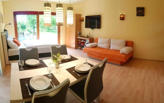Lovely apartment, Garden, Parking, Wifi, Netflix - photo 2
