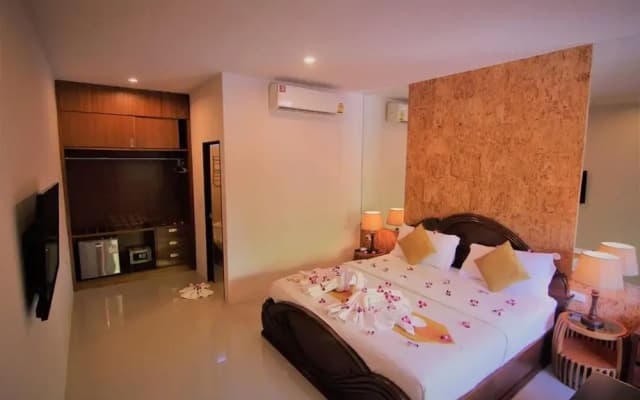 Bangrak Pier Resort - photo 3
