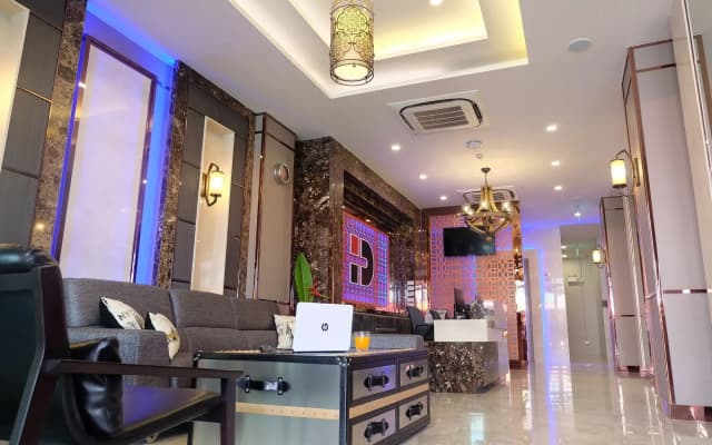 Hotel DSure Patong - photo 2