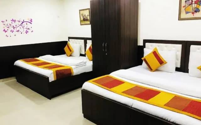 The 7 Days Hotel - photo 2