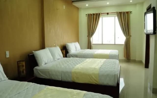 Canh Buom Hotel - photo 3