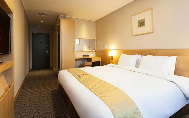 Hotel Skypark Central Myeongdong - photo 5