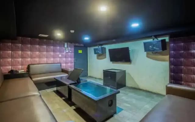 Infiniti Hotel - photo 2