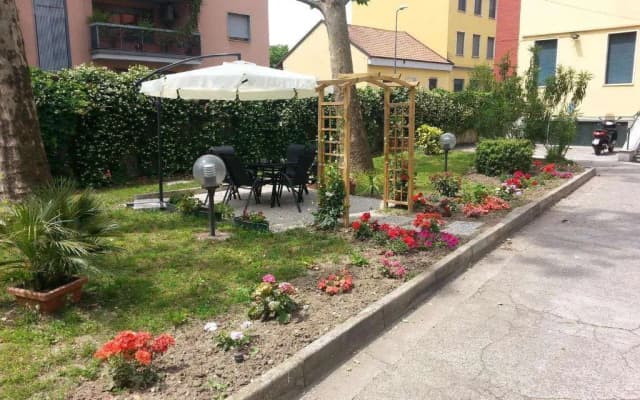 Garden Hotel - photo 5