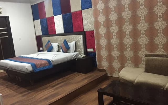 Hotel Apra International - photo 5