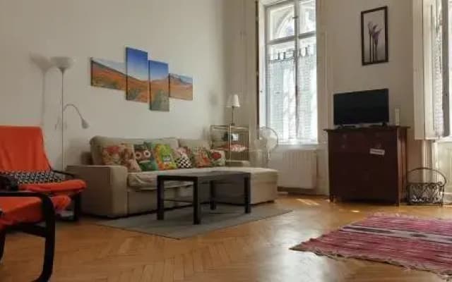 Jolanda Apartment - photo 2